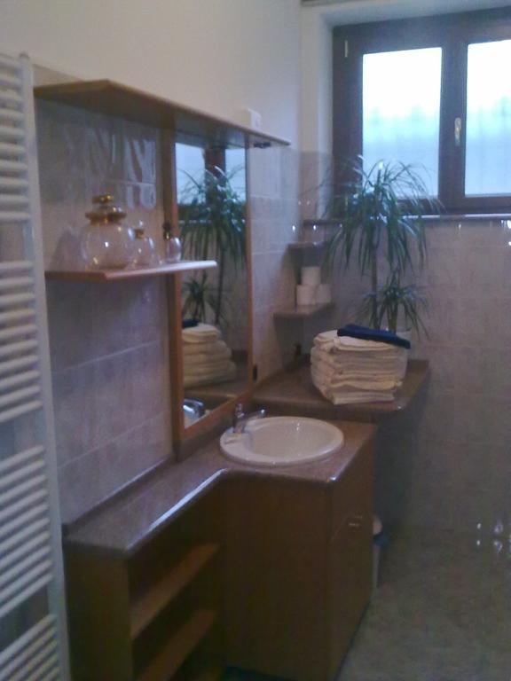 Affittacamere Valchiavenna - Foresteria Lombarda Con Parcheggio Privato Sul Posto! Apprezzata Gestione Familiare Dal 2012, Qualita-Prezzo Top! "Guest-House With Private Parking On Site! Appreciated Family Management Since 2012, Quality-Price Top!" ห้อง รูปภาพ