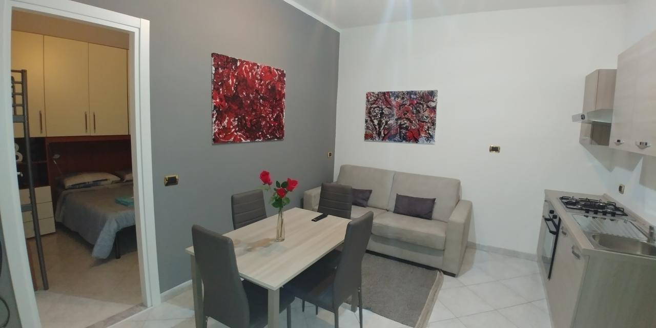 Affittacamere Valchiavenna - Foresteria Lombarda Con Parcheggio Privato Sul Posto! Apprezzata Gestione Familiare Dal 2012, Qualita-Prezzo Top! "Guest-House With Private Parking On Site! Appreciated Family Management Since 2012, Quality-Price Top!" ภายนอก รูปภาพ