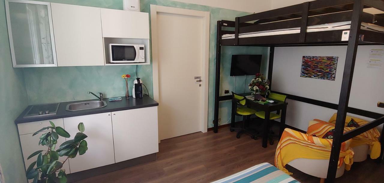 Affittacamere Valchiavenna - Foresteria Lombarda Con Parcheggio Privato Sul Posto! Apprezzata Gestione Familiare Dal 2012, Qualita-Prezzo Top! "Guest-House With Private Parking On Site! Appreciated Family Management Since 2012, Quality-Price Top!" ภายนอก รูปภาพ